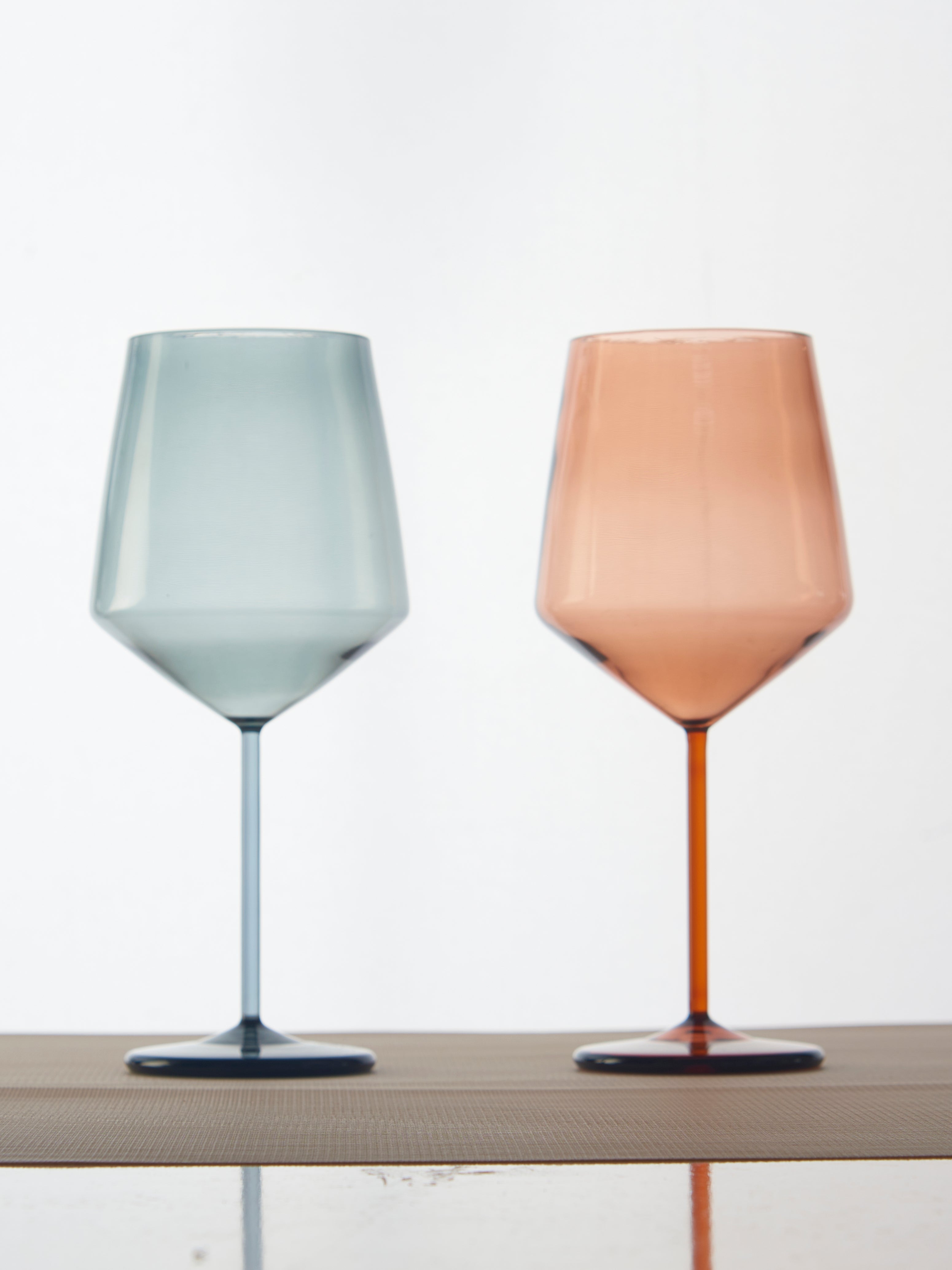 Coloured tube wine glass modern designer stemware Tube style coloured wine glass premium designer drinkware the glass couture collection