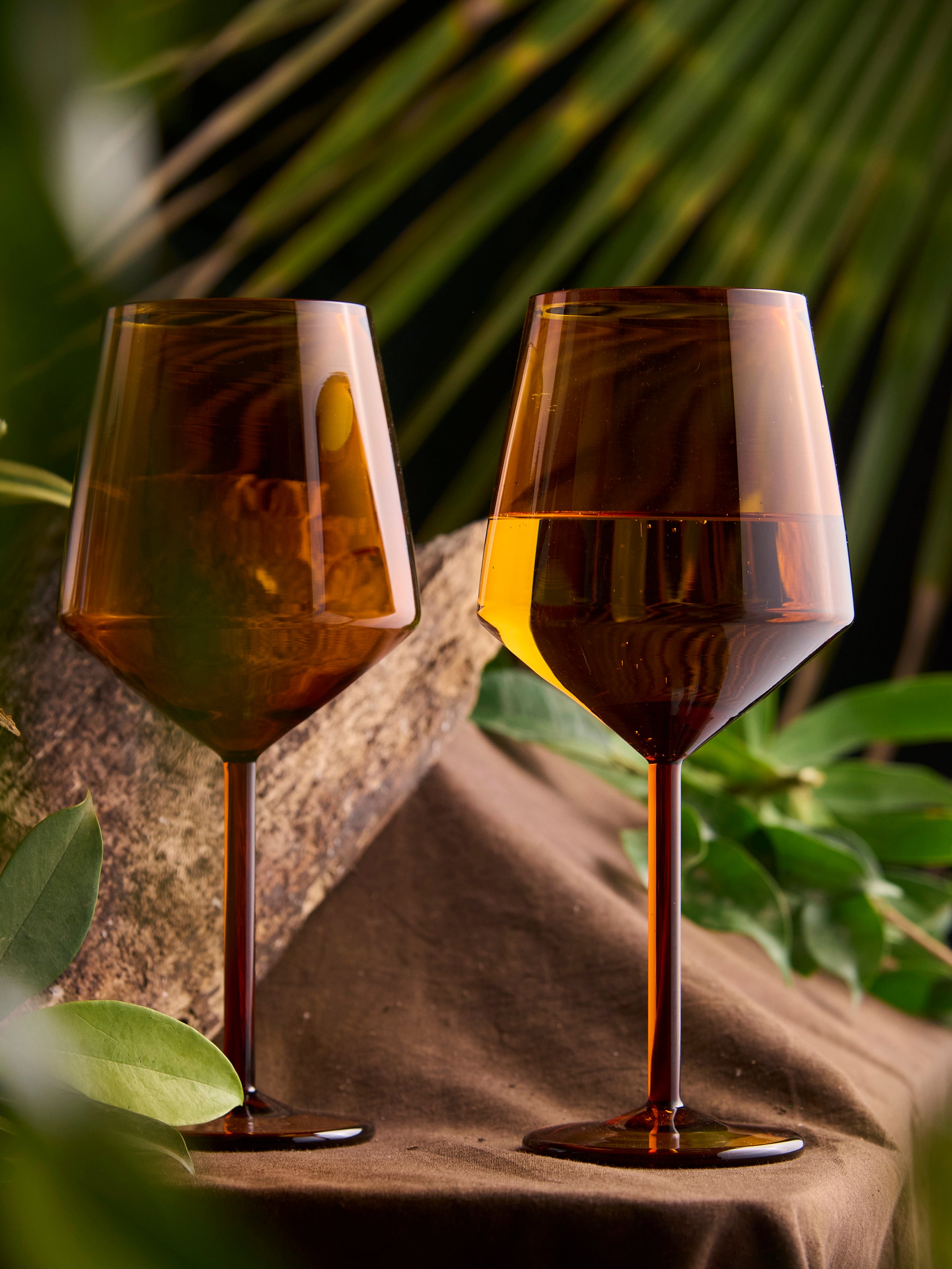 Coloured tube wine glass modern designer stemware Tube style coloured wine glass premium designer drinkware the glass couture collection